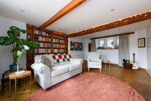 Sitting Room- click for photo gallery